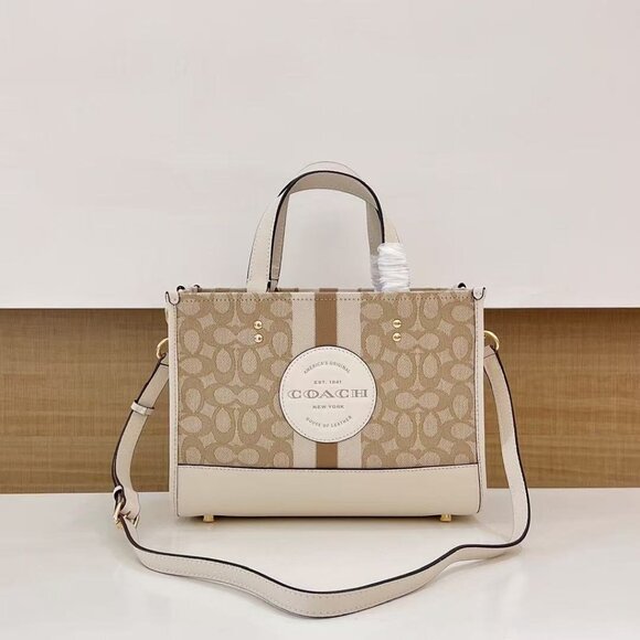 Coach canvas tote bag size 30*22*13cm - Picture 1 of 9